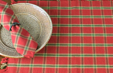 Yuletide Red Placemat PM054019 - The Fox Decor